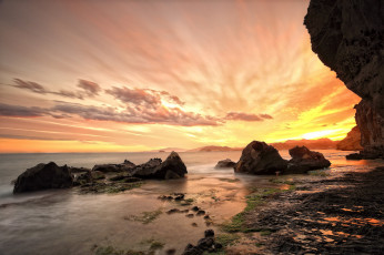Картинка природа восходы закаты океан горизонт скалы тучи заря
