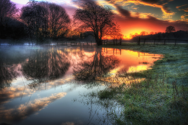 Обои картинки фото природа, восходы, закаты, разлив, вечер, заря, река, лес, луг