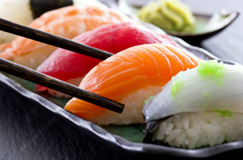 Картинка еда рыба +морепродукты +суши +роллы японская кухня роллы ассорти