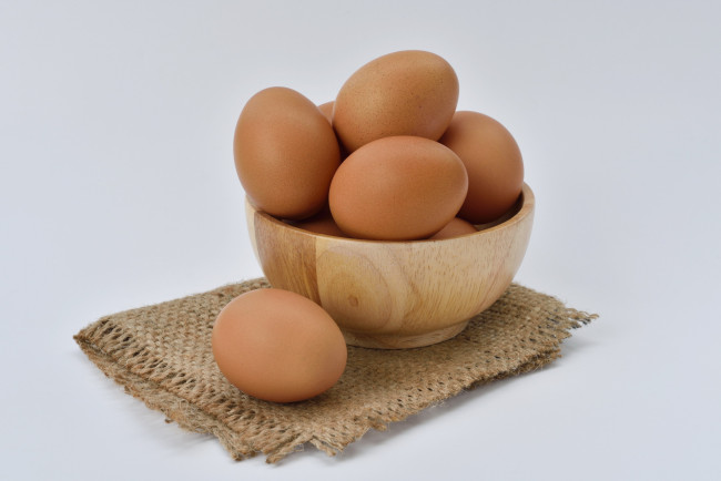 Обои картинки фото еда, Яйца, яйца, миска