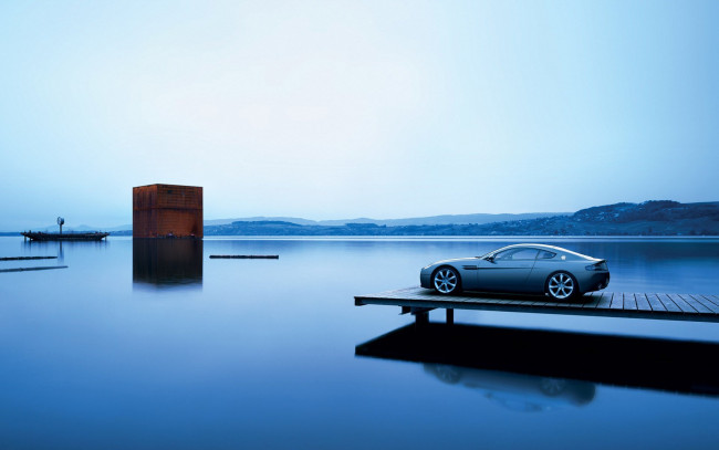 Обои картинки фото автомобили, aston martin, светлый, озеро