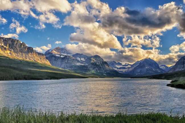 Обои картинки фото lake, sherburne, glacier, national, park, montana, природа, реки, озера, облака, горы, озеро, монтана