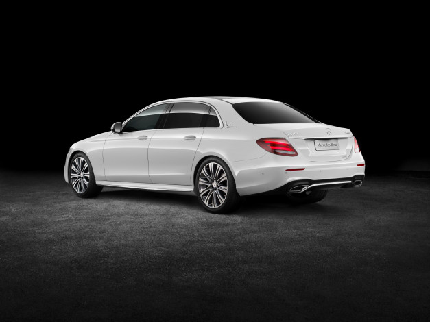 Обои картинки фото автомобили, mercedes-benz, 2016г, 4matic, v213, e, 320, l, amg, line