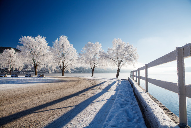 Обои картинки фото природа, зима, забор, дорога