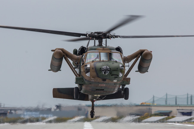 Обои картинки фото sikorsky uh-60ja blackhawk, авиация, вертолёты, вертушка