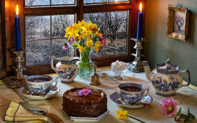 Обои картинки фото еда, натюрморт, свечи, торт, букет, чай