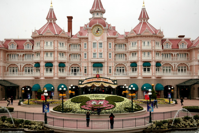 Обои картинки фото города, париж, франция, hotel, disneyland, paris