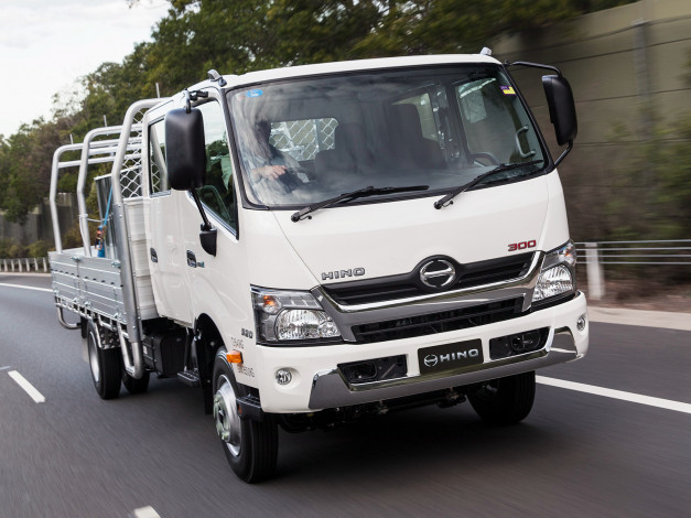 Обои картинки фото автомобили, hino, светлый, 2014, г, cab, crew, 300-920