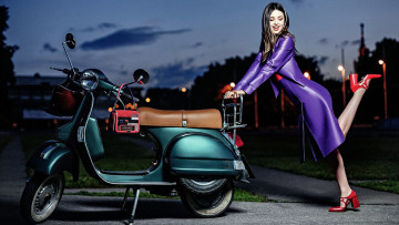 Картинка мотоциклы мото+с+девушкой девушки супермодель моторолер miranda+kerr миранда+керр tatler+russia фотосессия