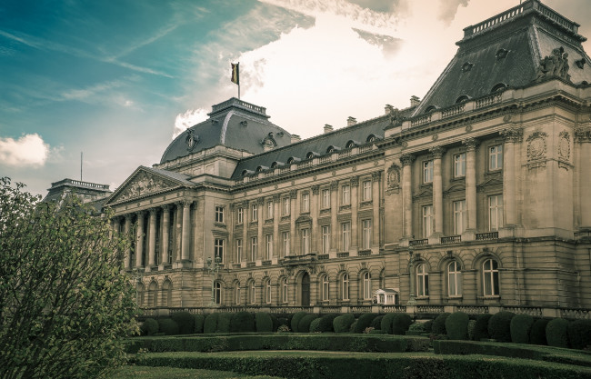 Обои картинки фото royal palace,  brussels,  belgium, города, брюссель , бельгия, брюссель, королевский, дворец, belgium, brussels, royal, palace
