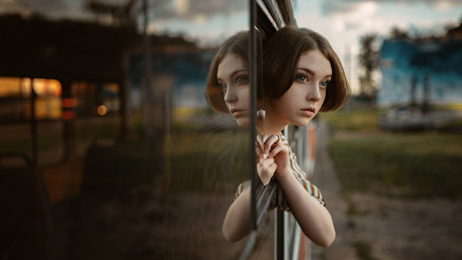 Обои картинки фото девушки, olya pushkina, olya, pushkina, georgy, chernyadyev, девушка, поезд, лицо, модель, оля, пушкина