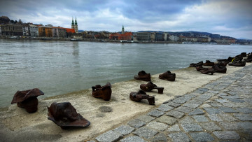 Картинка shoes+on+the+danube+memoria города будапешт+ венгрия shoes on the danube memoria