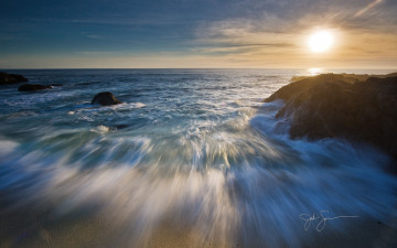 Картинка природа восходы закаты море камни восход