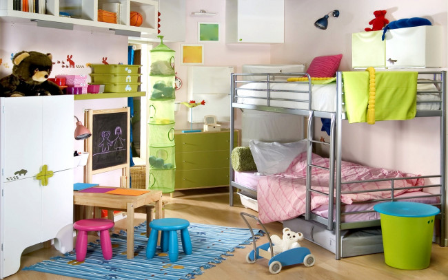 Обои картинки фото интерьер, детская, комната, игрушки, яркий, разноцветный, кровать