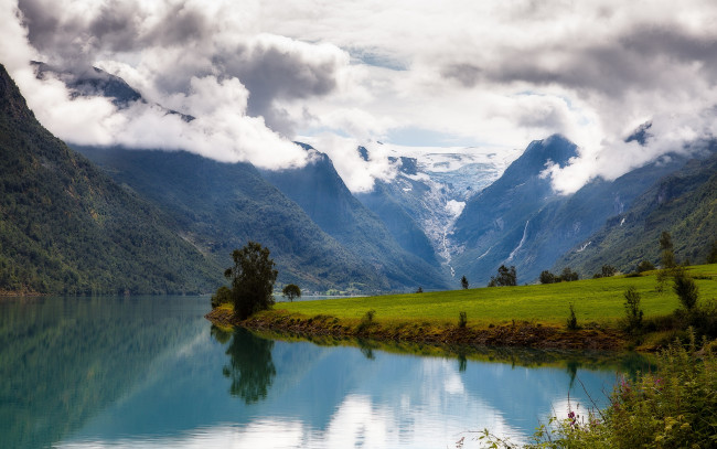 Обои картинки фото oldedalen, nordfjord, norway, природа, реки, озера, нур-фьорд, норвегия, горы, луг, облака