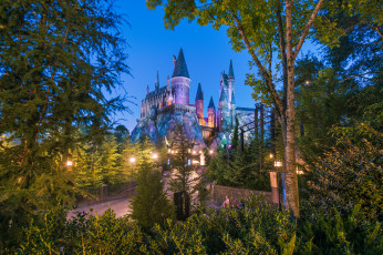 Картинка hogwarts+castle+-+wizarding+world+of+harry+potter города диснейленд замок парк