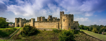 обоя alnwick castle, города, замки англии, замок, холм