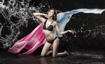 Картинка девушки -unsort+ азиатки фигура поза вода купальник бикини брызги азиатка