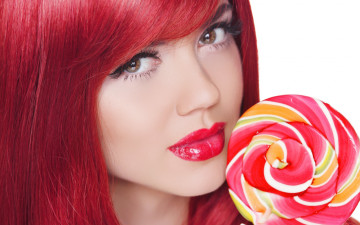 Картинка девушки -unsort+ лица +портреты взгляд макияж красные волосы модель девушка леденец сладость губы ресницы