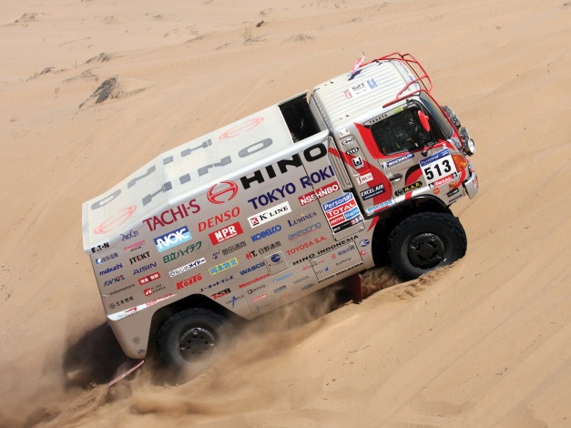 Обои картинки фото спорт, авторалли, hino, 500, dakar, 2010г, дакар, пустыня, песок