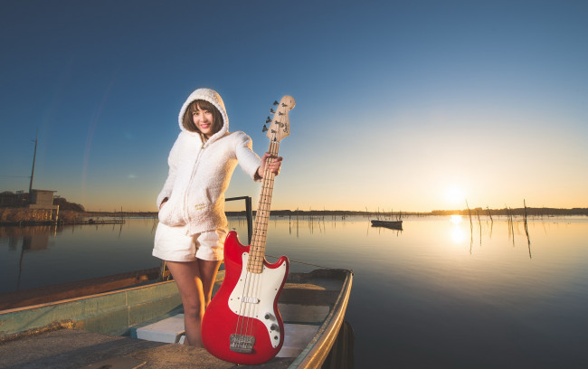 Обои картинки фото музыка, - другое, гитара, девушка, лодка