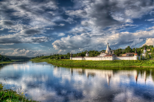 Обои картинки фото города, - исторические,  архитектурные памятники, храм, река