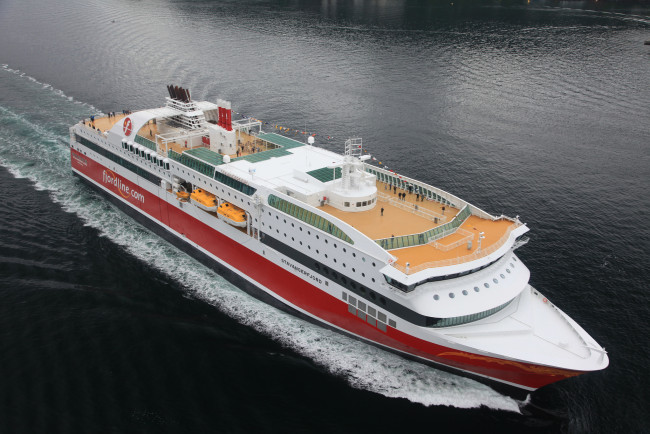 Обои картинки фото stavangerfjord, корабли, лайнеры, лайнер, круизный