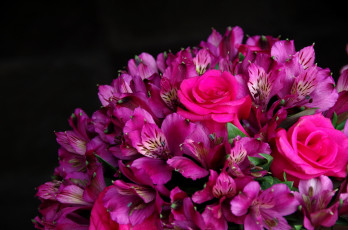 Картинка цветы букеты композиции альстромерия розы