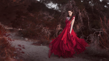 Картинка девушки -unsort+ брюнетки +шатенки красное платье девушка