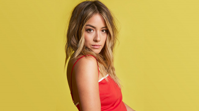 Обои картинки фото chloe bennet,  comic con 2018, девушки, певица, актриса, блондинка, хлоя, беннет, сhloe, bennet, comic, con, 2018