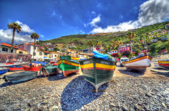 Картинка португалия madeira корабли лодки шлюпки горы галька пляж