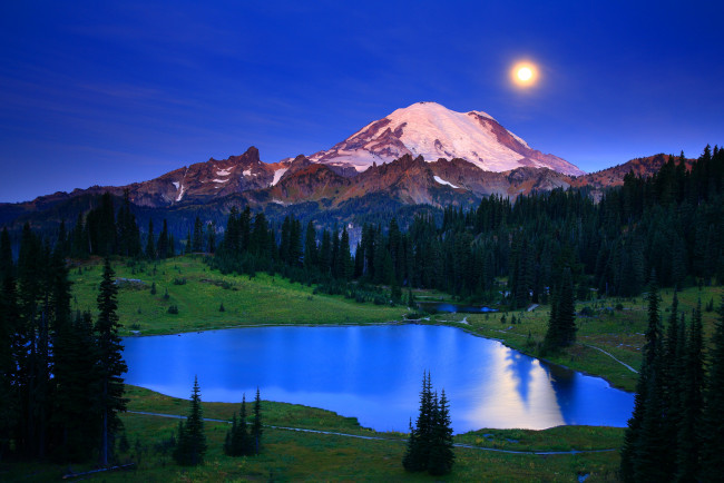 Обои картинки фото mount, rainier, national, park, washington, природа, реки, озера, озеро, типсу, tipsoo, lake, вулкан, гора, рейнир