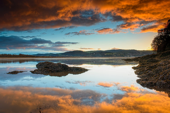 Обои картинки фото природа, реки, озера, отражение, облака, закат, устье, конви, северный, уэльс, англия