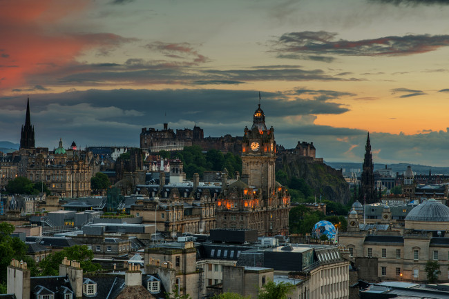 Обои картинки фото edinburgh, города, эдинбург , шотландия, ратуша, вечер, замок, панорама