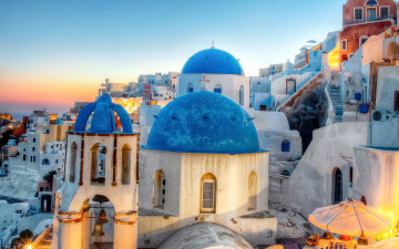Картинка города санторини+ греция купола колокольня