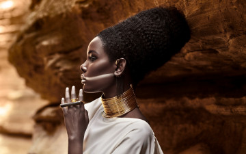 Картинка девушки -+темнокожие темнокожая модель серьги профиль
