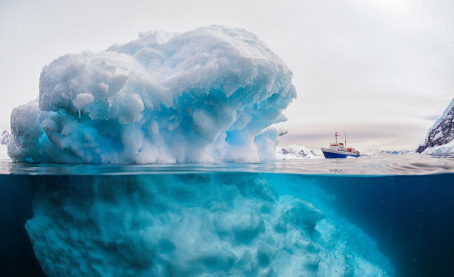 Обои картинки фото корабли, ледоколы, море, лед, айсберг, ледокол