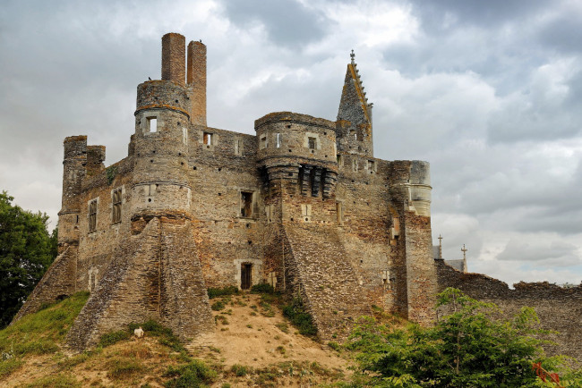 Обои картинки фото chateau du plessis mace, france, города, замки франции, chateau, du, plessis, mace