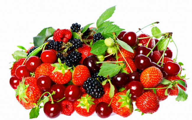 Обои картинки фото еда, фрукты, ягоды, черешня, клубника, малина, вишня, ежевика