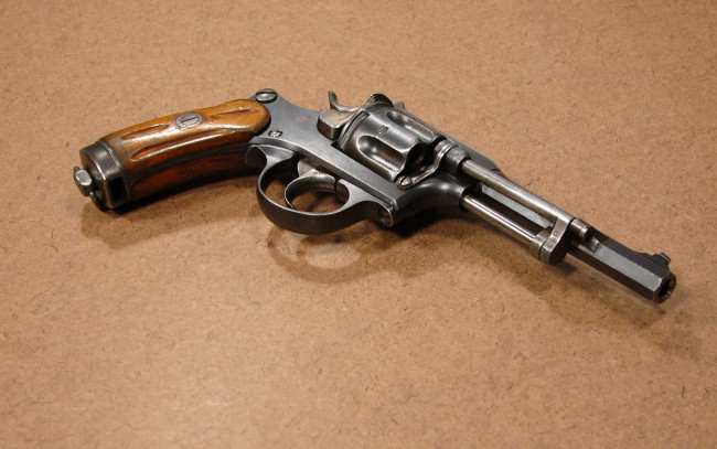Обои картинки фото оружие, револьверы, swiss, ordnance, m1882