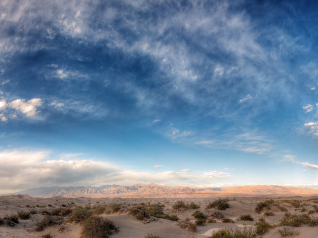 Обои картинки фото природа, пустыни, горы, облака, небо, пустыня
