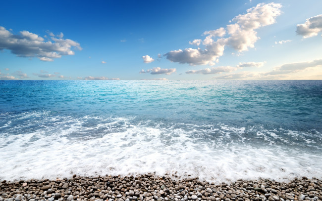 Обои картинки фото природа, побережье, камни, sky, небо, seascape, волны, blue, море, галька, sea, пляж, beach, берег