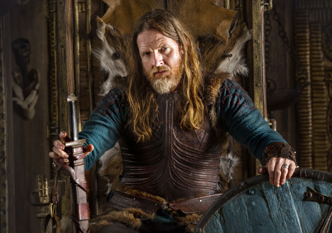 Обои картинки фото кино фильмы, vikings , 2013,  сериал, меч, щит