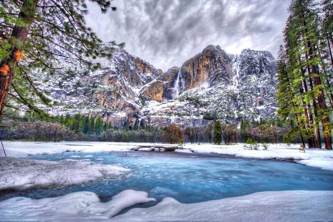 Обои картинки фото природа, зима, река, деревья, снег, горы, yosemite