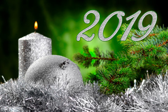 Картинка праздничные новогодние+свечи год свеча шарик мишура ёлка