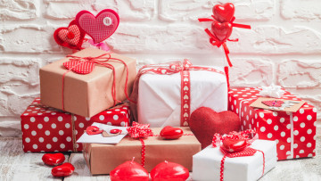 Картинка праздничные день+святого+валентина +сердечки +любовь подарки