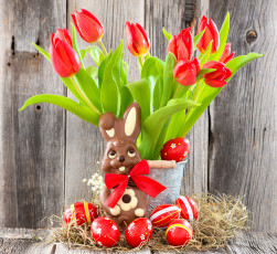 Картинка праздничные пасха easter eggs bunny tulips red яйца тюльпаны flowers