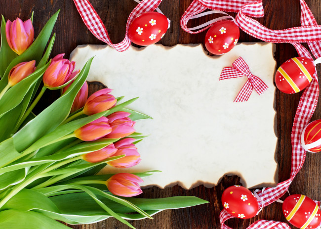 Обои картинки фото праздничные, пасха, тюльпаны, card, tulips, red, flowers, eggs, easter