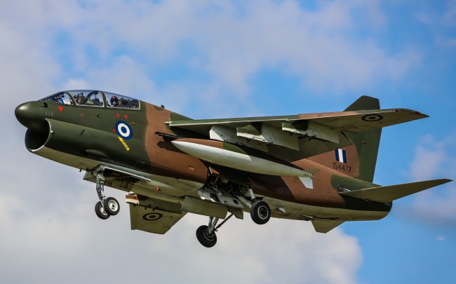 Обои картинки фото corsair a7, авиация, боевые самолёты, штурмовик