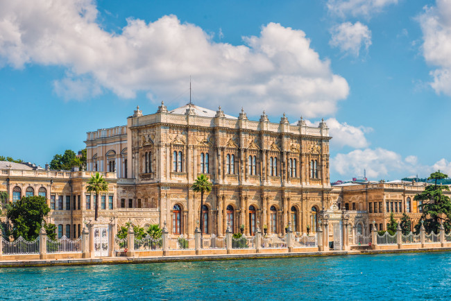 Обои картинки фото dolmabahce palace, города, стамбул , турция, набережная, дворец